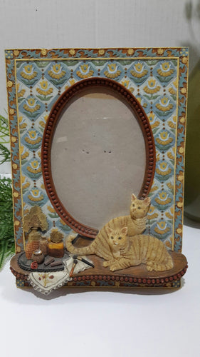Cat Frame